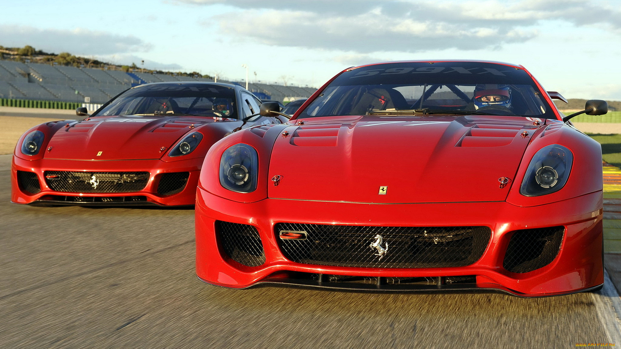 Машина Ferrari 599 XX